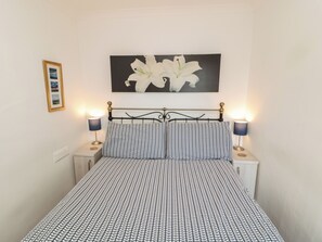 2 habitaciones, decoración personalizada y muebles diferentes