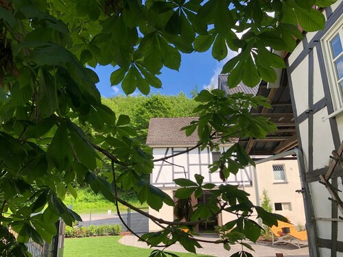 Ferienhof Donner (280m²/bis 19 Personen) mit Scheune/Garten/Spielplatz