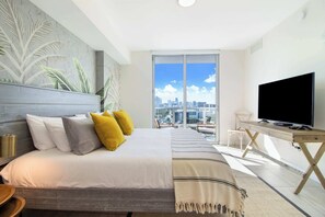 1 habitación, tabla de planchar con plancha, cuna de viaje y wifi 