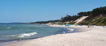 Single-story holiday homes with a terrace, pool