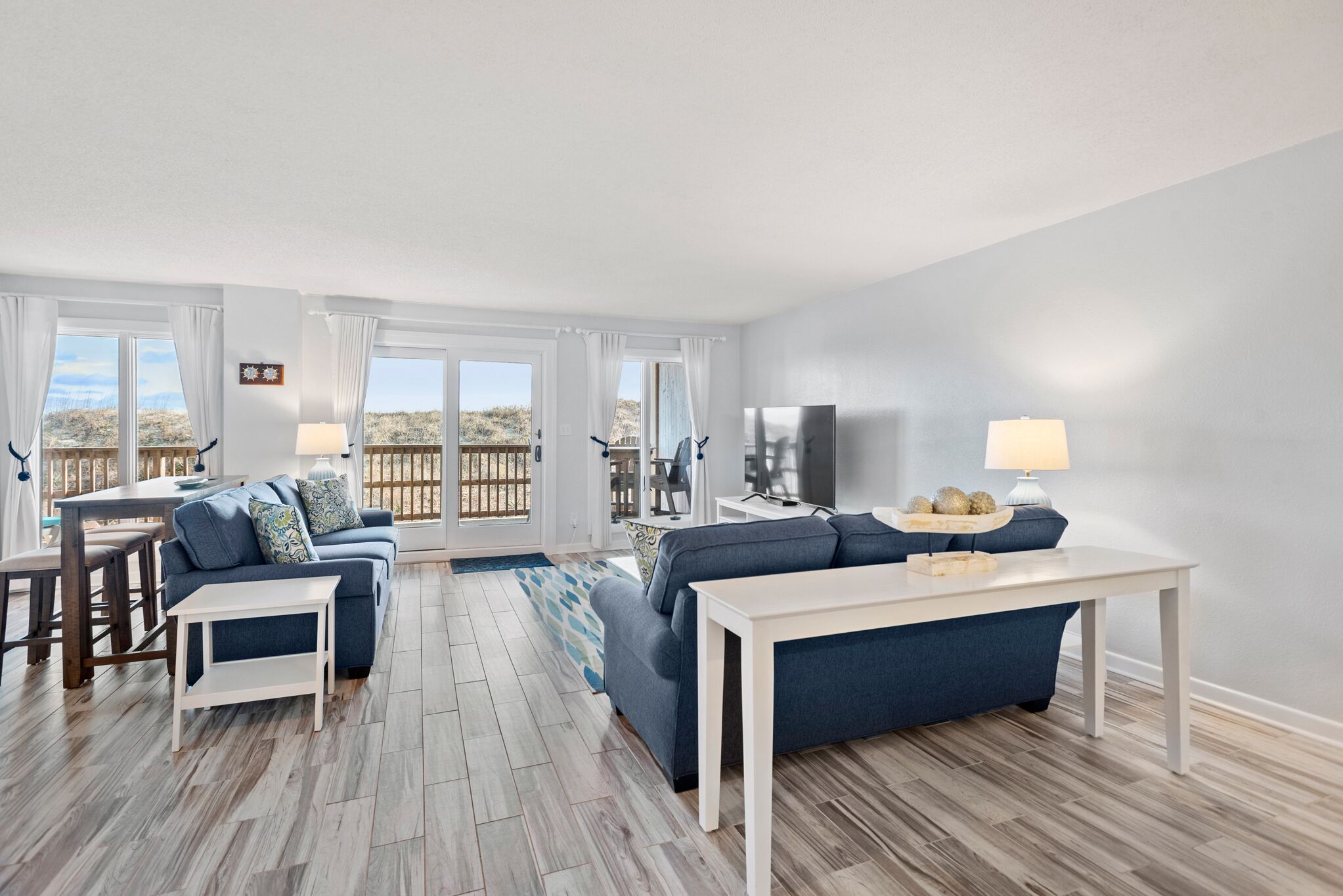 Cast~A~Waves: Private Oceanfront Terrace | Steps To The Beach | Community Pool