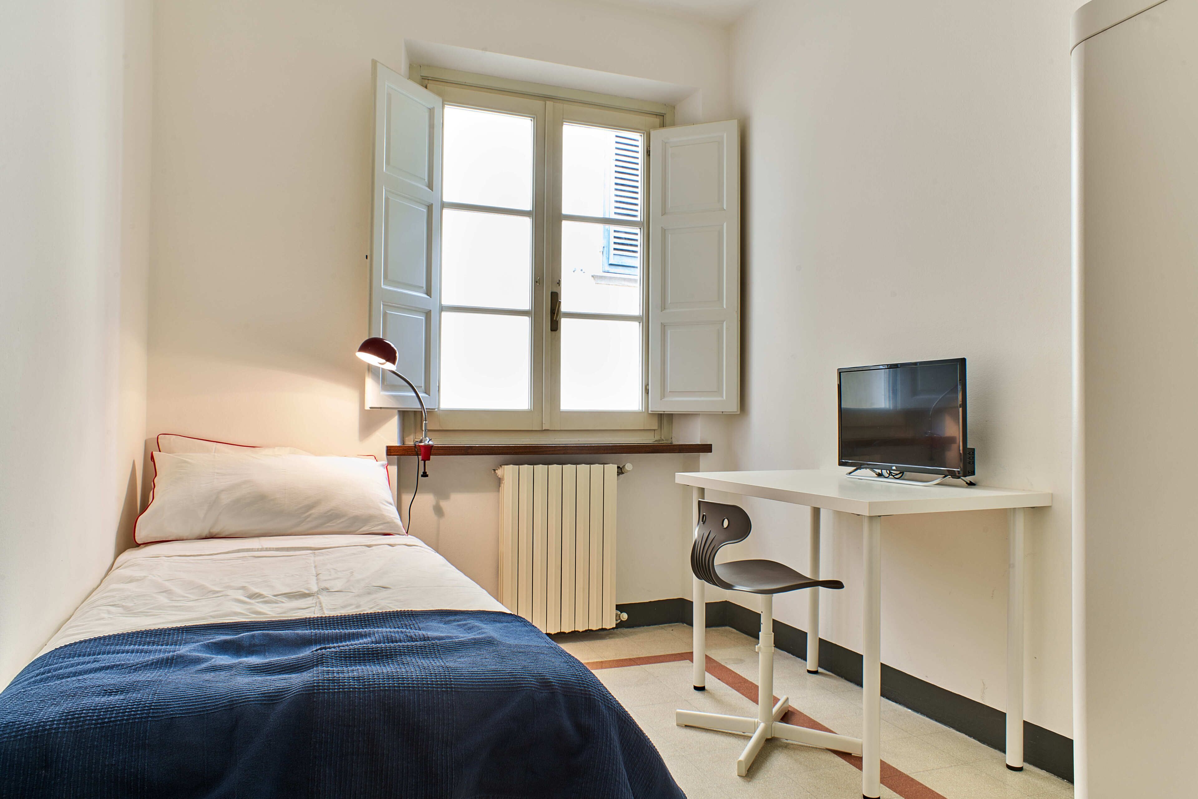 Quiet three-room apartment in the center