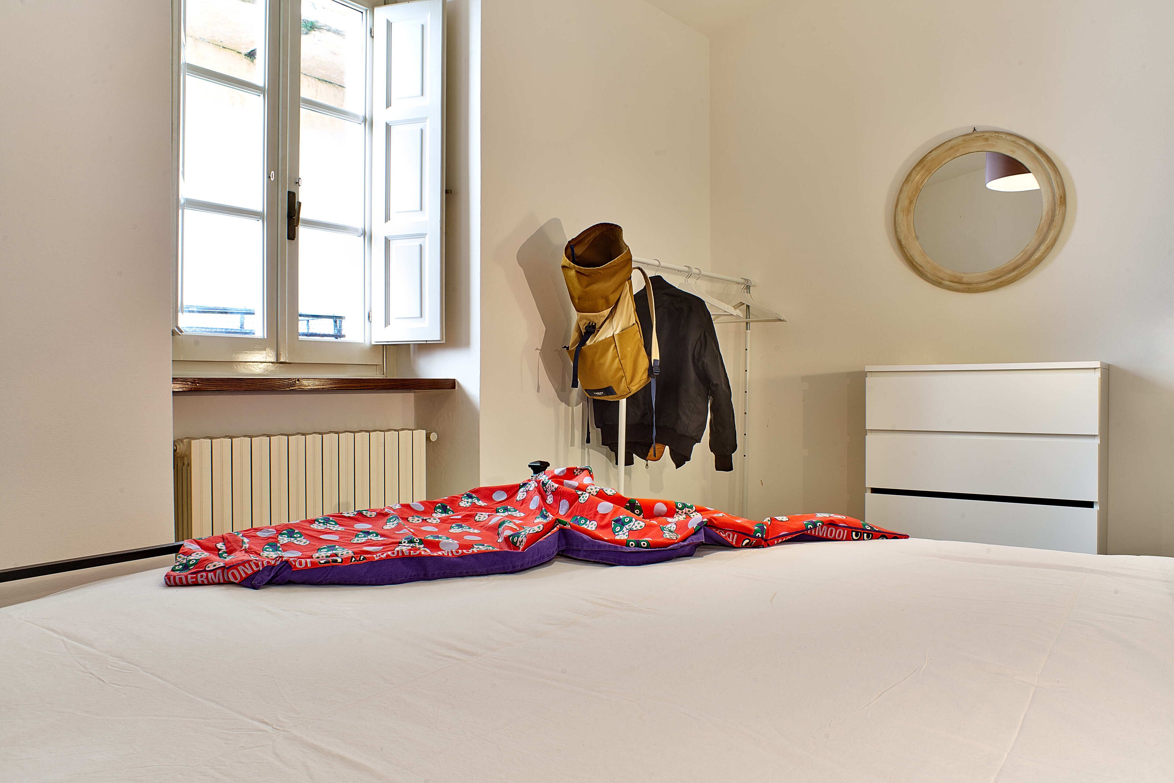 Quiet three-room apartment in the center