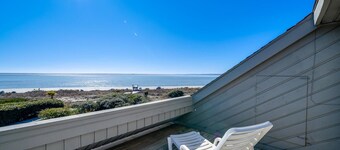 Breathtaking views! Ocean View & Short walk to the Beach! Lake House only- no club acccess