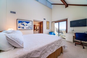 3 soverom, skrivebord, strykejern/-brett og wi-fi (inkludert)