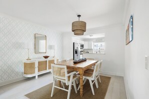 Dining - Five Minutes To Beach | Harbor Breeze (Mount Pleasant)