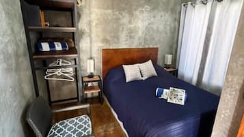 2 bedrooms, desk, free WiFi, bed sheets