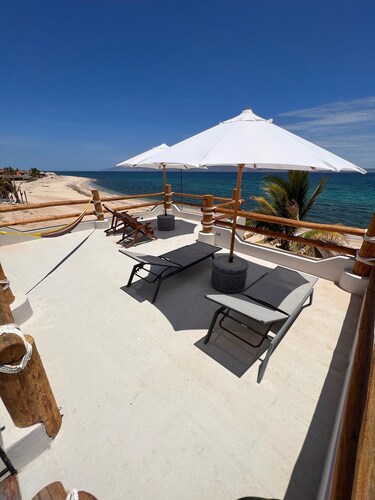 Beach Front LOFT 3