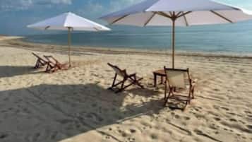 Liegestühle, Strandtücher