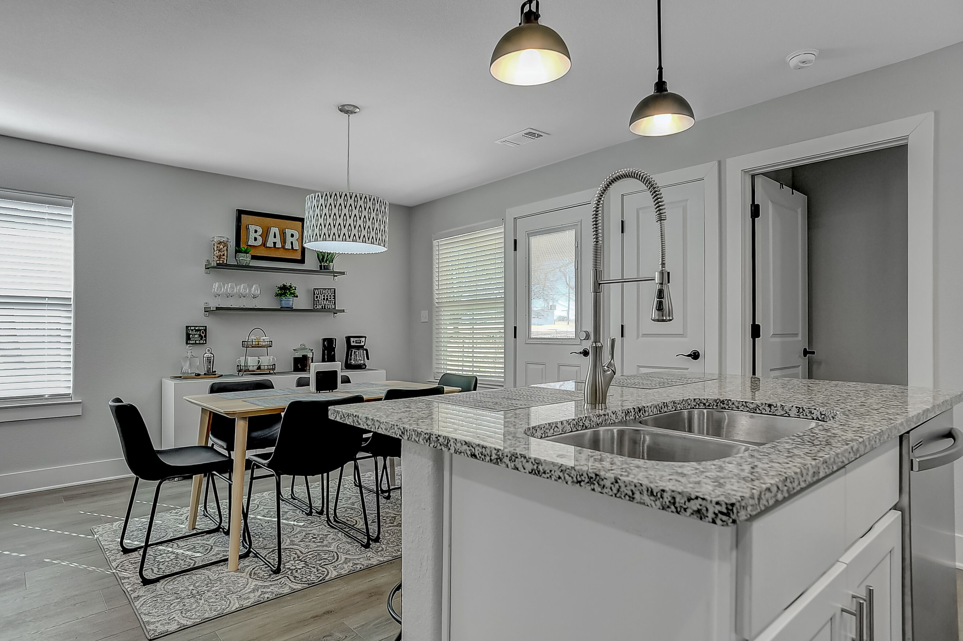 Newly Built Home - 3BD/2BA Minutes From Texoma!