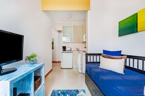 Apartment, 1 Bedroom | Living area