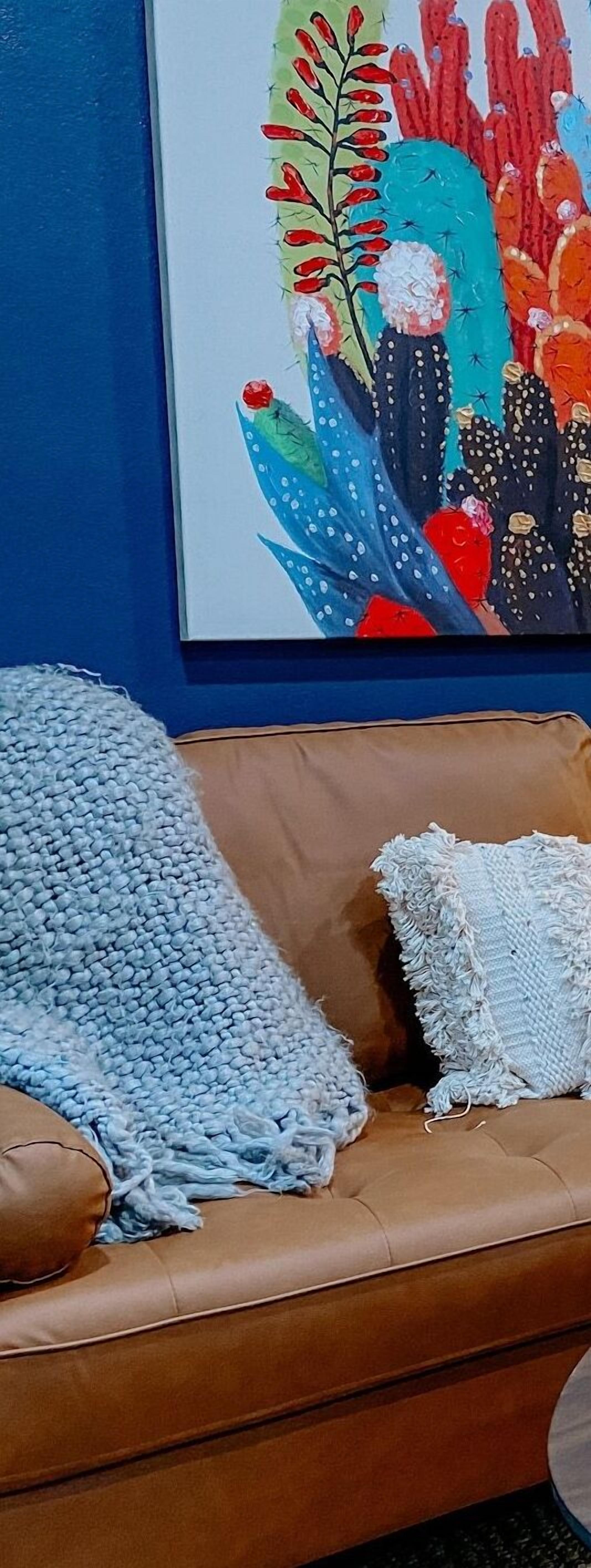 Sonnenland - 2mi to Main, 3 acres on hilltop, view