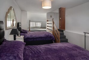 2 bedrooms - Unique Space 😍Stunning Church Conversion (Blackpool)