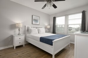 4 bedrooms, desk, iron/ironing board, travel cot - Stylish 4BR Retreat in Compass Bay - Close to Disney & Universal (Kissimmee)