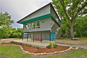 Front of property - Stardust Retreat (Coleman)