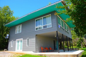 Exterior - Stardust Retreat (Coleman)