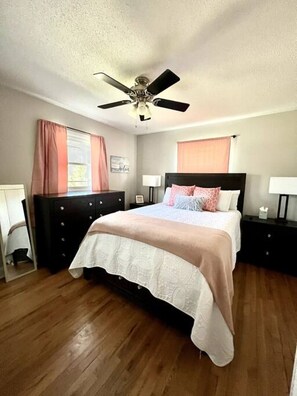 2 bedrooms, desk, iron/ironing board, travel crib