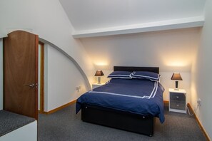 2 bedrooms, WiFi - Charming Church Conversion 💒close to the Tower🗼 (Blackpool)