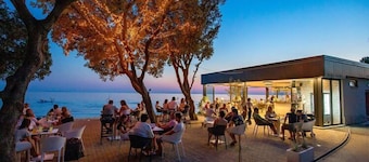 Mobile Home in Pag near Pebble Beach