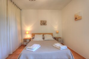 1 quarto, ferros/tábuas de passar roupa, Wi-Fi, roupa de cama