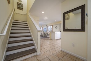 Interior - Sandy Pause III 803A Close to the OC boardwalk! (Ocean City)