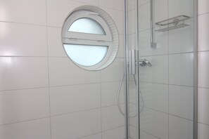 Shower, towels - Chalet in Wendorf (Wendorf)