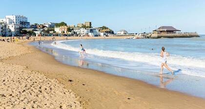 Sea view studio near Beach in Central Broadstairs