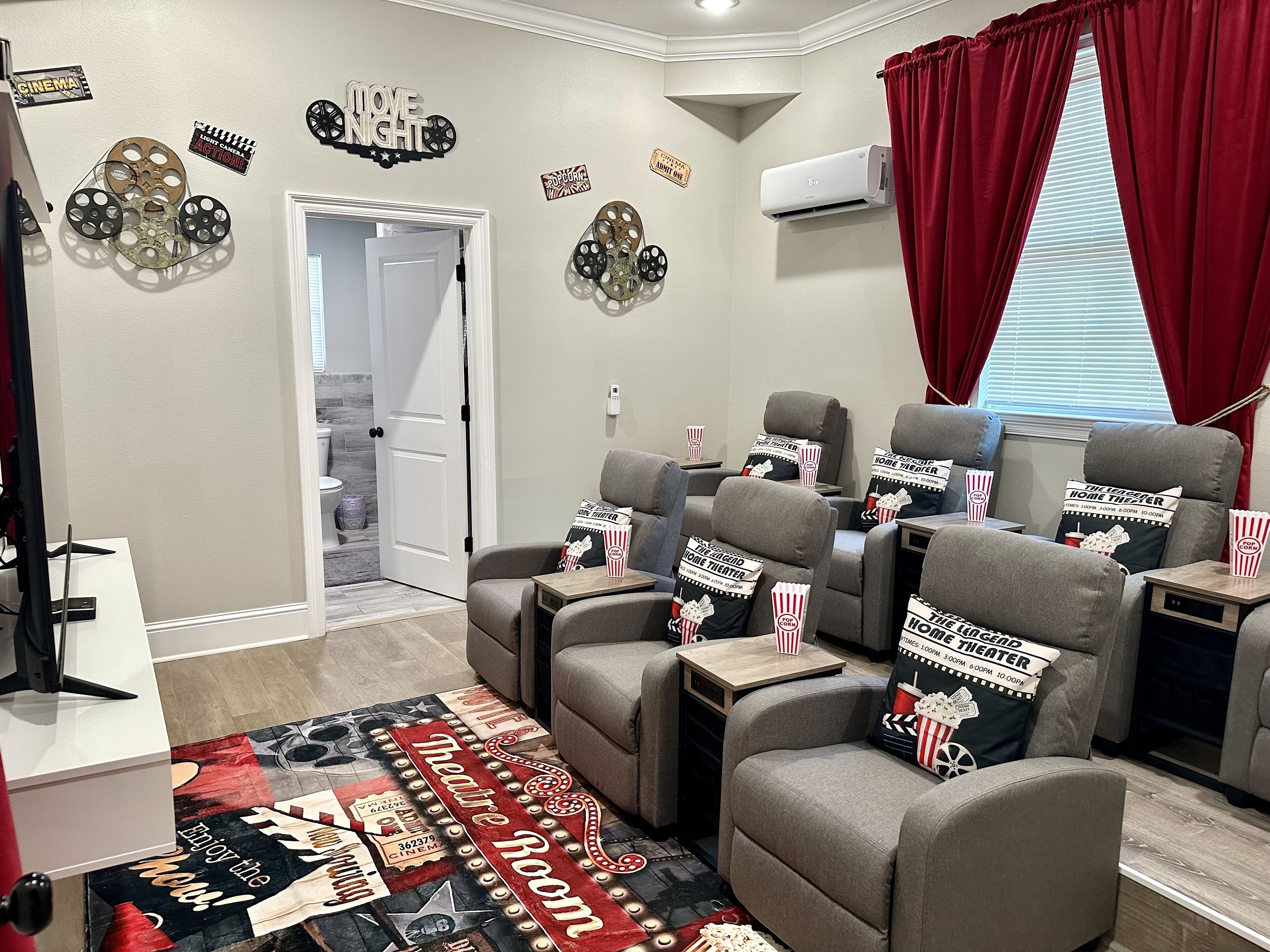 NOLA Escape with Bonus Movie Theater walk to Canal Streetcar 