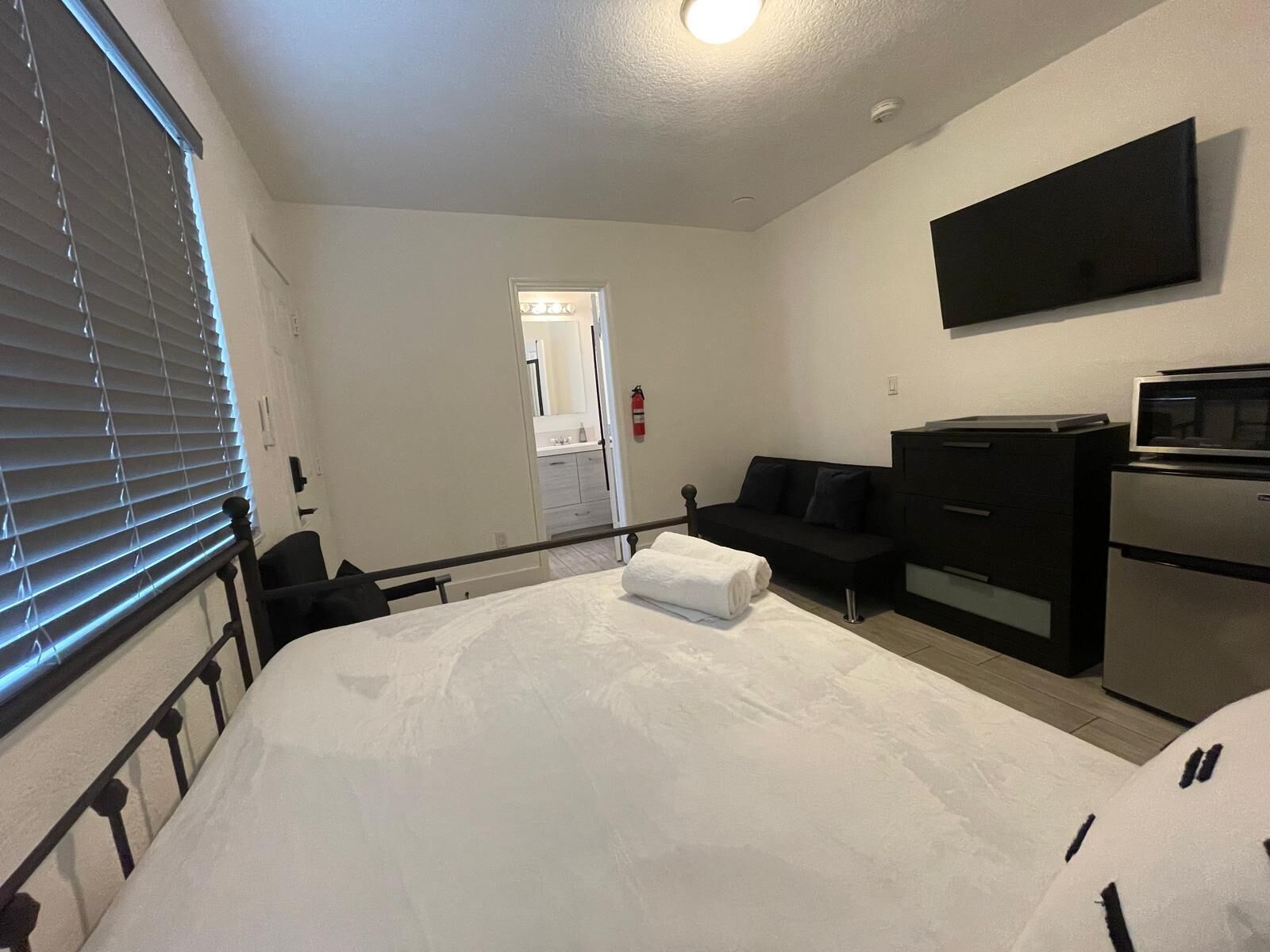 1 bedroom, iron/ironing board, free WiFi, bed sheets
