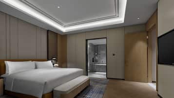 Premium Suite, 1 King Bed | Minibar, in-room safe, desk, soundproofing