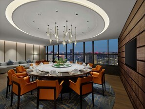 Dining - DoubleTree by Hilton Chengdu Riverside - Close to Panda Base and Chengdu East Railway (Chengdu)