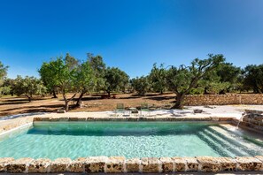 Pool - Trullo Corni di Fiasco by BarbarHouse (Campomarino)