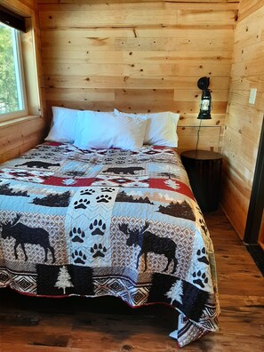 4 slaapkamers, een strijkplank/strijkijzer, gratis wifi, beddengoed