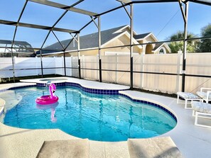 Piscine extérieure, piscine chauffée