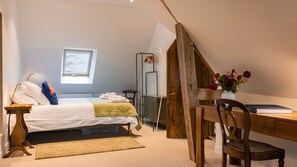 5 chambres, fer et planche à repasser, Wi-Fi gratuit, draps fournis