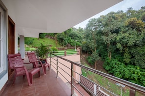 Standard Double Room | Balcony view