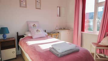 2 bedrooms, WiFi (free), individually decorated, individually furnished