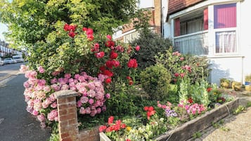 Cottage | Property grounds
