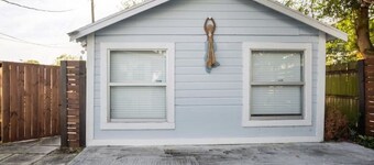 King Bed ✰ Antique Row✰City Place✰ Beach ✰ Keyless