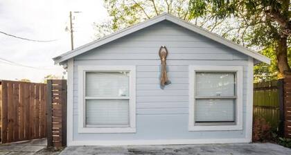 King Bed ✰ Antique Row✰City Place✰ Beach ✰ Keyless