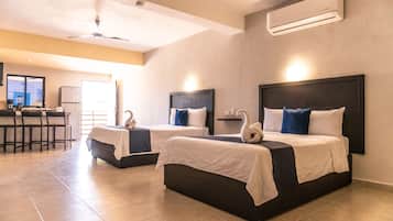 Family Room, 2 Double Beds