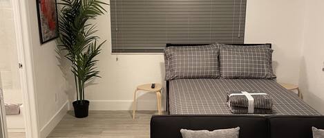 1 bedroom, iron/ironing board, free WiFi, bed sheets