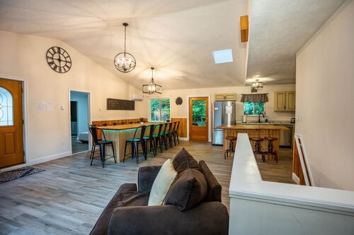 Epic Poconos Farmhouse near Lake Wally- Sleeps 18