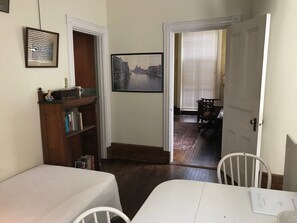 1 chambre, fer et planche à repasser, Wi-Fi, draps fournis