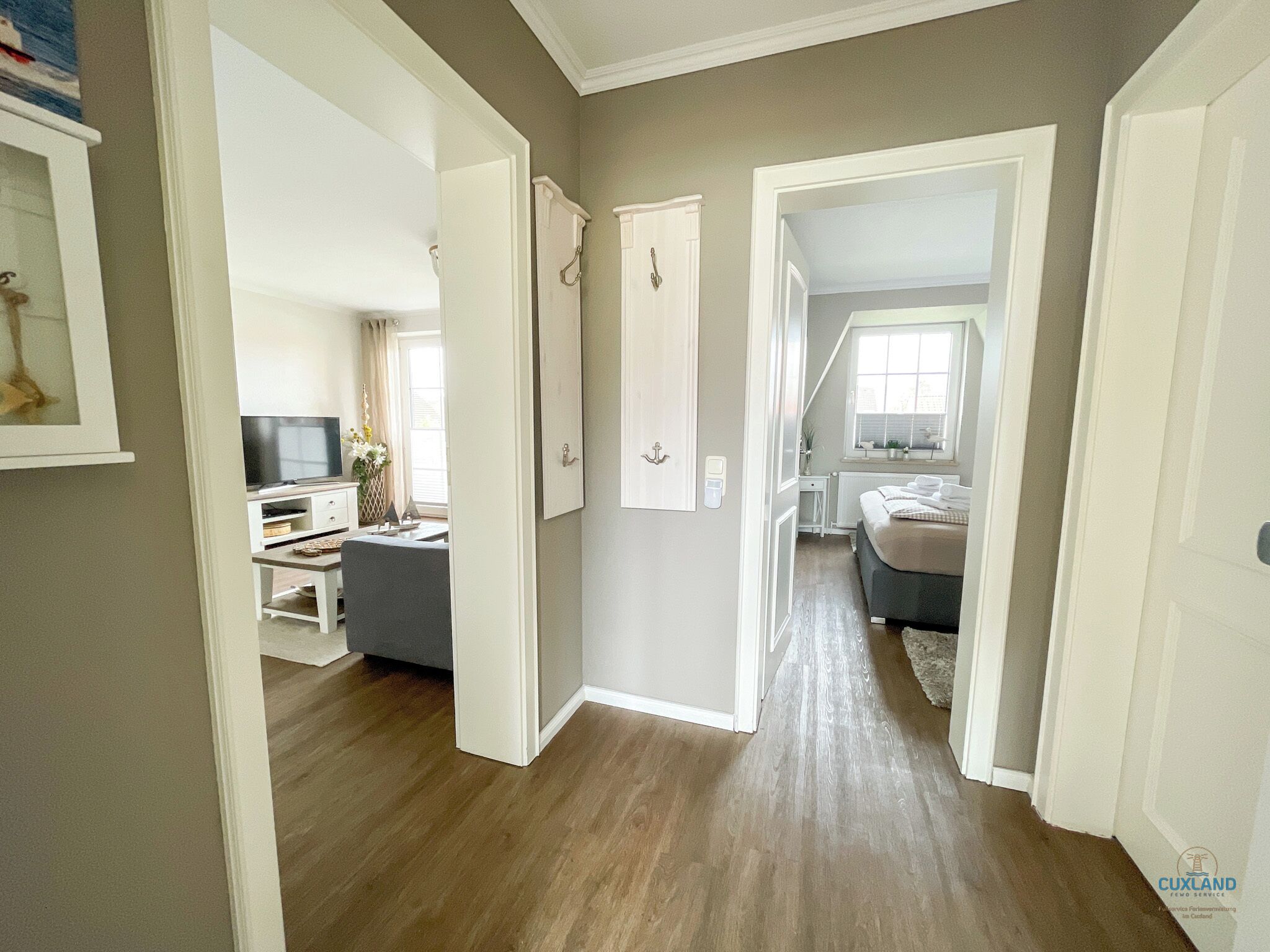 Fernseher, DVD-Player, Stereoanlage