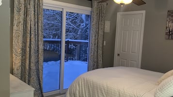 1 bedroom, iron/ironing board, travel cot, free WiFi