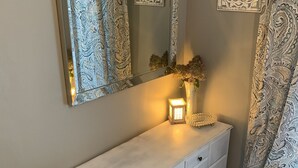 Interior - Sweet Little Suite (Campbellford)
