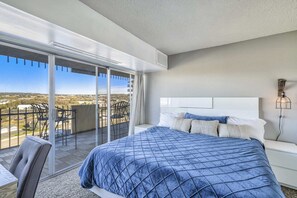 Apartment (1 Bedroom) | 1 bedroom, iron/ironing board, bed sheets - 1BD Luxury Condococktail Loungebeautiful Views (Colorado Springs)