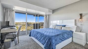 Apartemen (1 Bedroom) | 1 kamar tidur, setrika/meja setrika, dan seprai linen