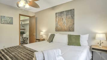 House (3 Bedrooms) | 3 bedrooms, desk, laptop workspace, iron/ironing board